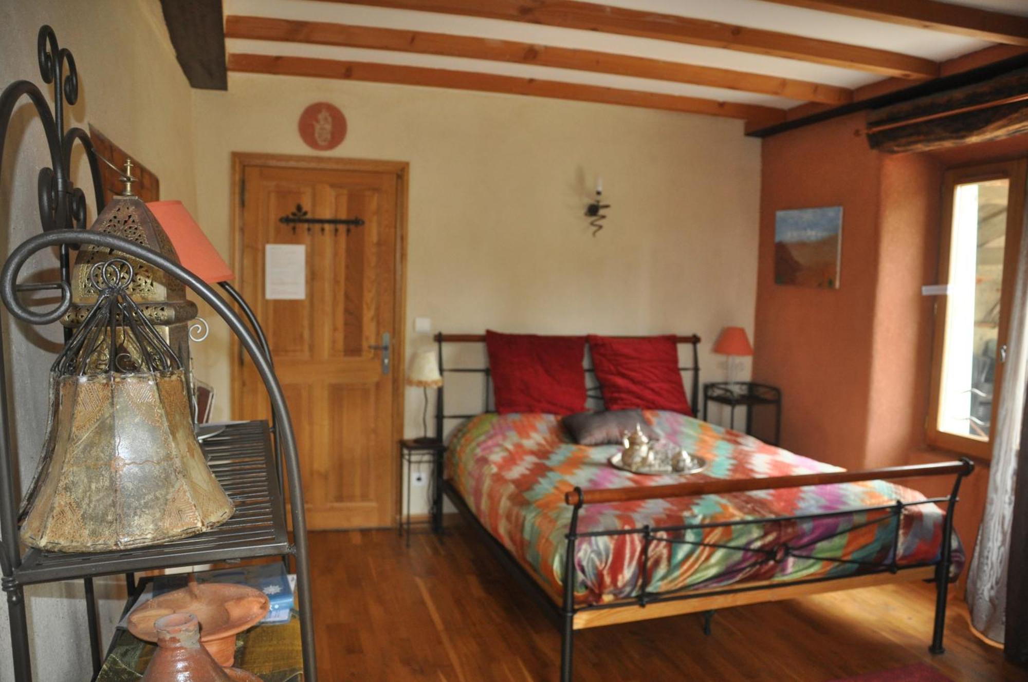 La Source, Vegetarian Guest House Chabeuil Oda fotoğraf